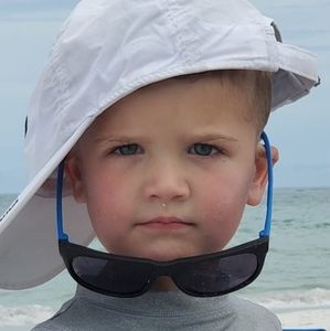 Meet your Posher, Holly